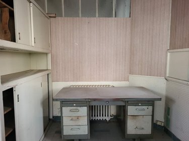 Fonds et murs commerciaux a vendre Dun-le-Palestel 23800 Creuse 180 m2  43200 euros