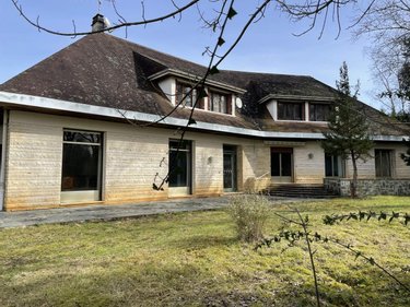 Maison a vendre Javerlhac et la Chapelle Saint Robert 24300 Dordogne 300 m2 7 pièces 254400 euros