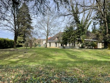 Maison a vendre Javerlhac et la Chapelle Saint Robert 24300 Dordogne 300 m2 7 pièces 254400 euros