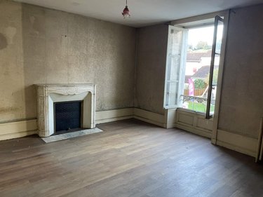 Immeuble a vendre Javerlhac et la Chapelle Saint Robert 24300 Dordogne 306 m2  203300 euros