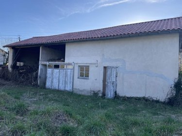 Bien agricole a vendre Ribérac 24600 Dordogne 80 m2  21000 euros