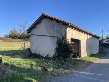 Bien agricole a vendre Ribérac 24600 Dordogne 80 m2  21000 euros