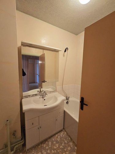 Appartement a vendre Pont-Audemer 27500 Eure 61 m2 3 pièces 126480 euros