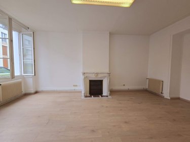 Fonds et murs commerciaux a vendre Pont-Audemer 27500 Eure 43 m2  63600 euros