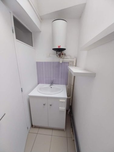 Location fonds et murs commerciaux Pont-Audemer 27500 Eure 12 m2  320 euros