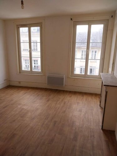 Location appartement Pont-Audemer 27500 Eure 29 m2 1 pièce 360 euros