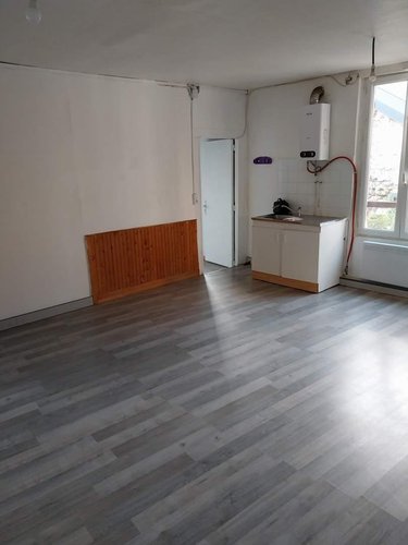 Location appartement Quillebeuf-sur-Seine 27680 Eure 84 m2 3 pièces 597 euros
