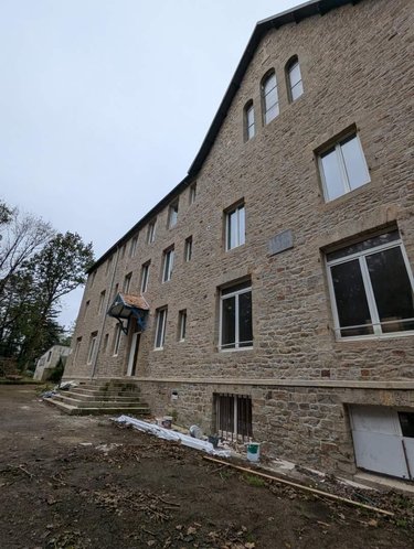Immeuble a vendre Kerlaz 29100 Finistère 762 m2  1575000 euros