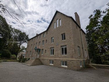 Immeuble a vendre Kerlaz 29100 Finistère 762 m2  1575000 euros