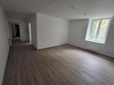 Immeuble a vendre Kerlaz 29100 Finistère 762 m2  1575000 euros