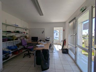 Fonds et murs commerciaux a vendre Douarnenez 29100 Finistère 56 m2  131250 euros