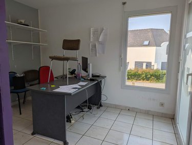 Fonds et murs commerciaux a vendre Douarnenez 29100 Finistère 57 m2  152250 euros