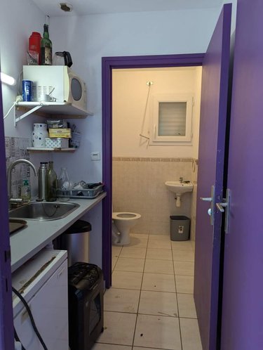 Fonds et murs commerciaux a vendre Douarnenez 29100 Finistère 57 m2  152250 euros