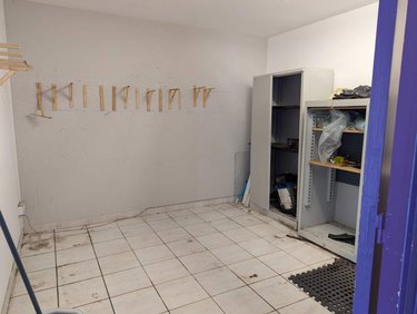 Fonds et murs commerciaux a vendre Douarnenez 29100 Finistère 57 m2  152250 euros