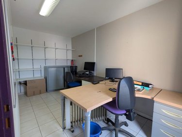 Fonds et murs commerciaux a vendre Douarnenez 29100 Finistère 57 m2  152250 euros