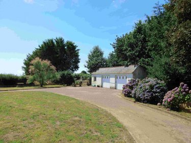 Maison a vendre Plozévet 29710 Finistère 1 m2 10 pièces 260500 euros