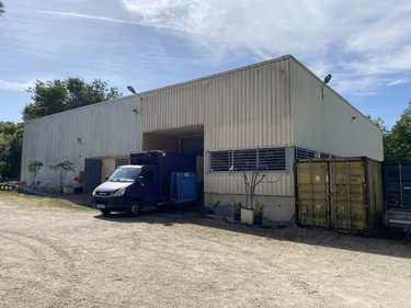 Fonds et murs commerciaux a vendre Combrit 29120 Finistère 900 m2  397100 euros