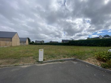 Terrain a batir a vendre Plouégat-Guérand 29620 Finistère 679 m2  36575 euros