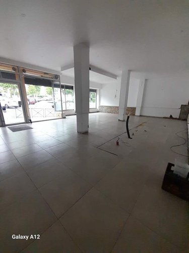 Fonds et murs commerciaux a vendre Auch 32000 Gers 270 m2  181000 euros