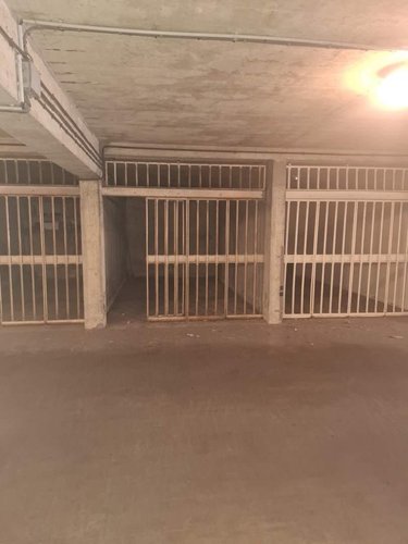 Garage et parking a vendre Rennes 35000 Ille-et-Vilaine  30000 euros