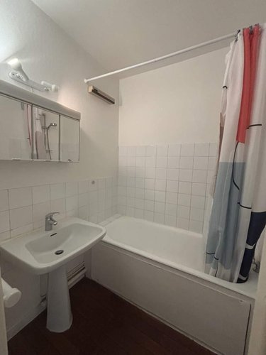 Location appartement Rennes 35000 Ille-et-Vilaine 29 m2 1 pièce 605 euros