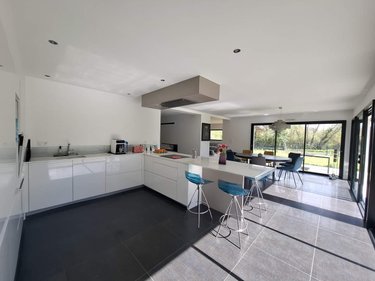 Maison a vendre Vern-sur-Seiche 35770 Ille-et-Vilaine 216 m2 7 pièces 773300 euros