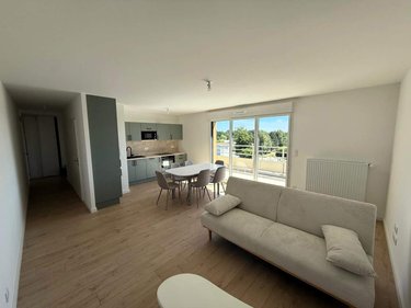 Location appartement Châteaugiron 35410 Ille-et-Vilaine 65 m2 3 pièces 830 euros