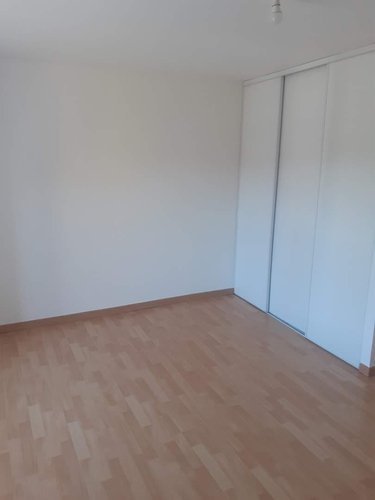 Location maison Rives-du-Couesnon 35140 Ille-et-Vilaine 98 m2 3 pièces 650 euros
