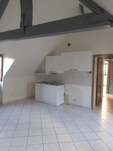 Location appartement Fougères 35300 Ille-et-Vilaine 42 m2 1 pièce 430 euros