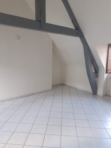 Location appartement Fougères 35300 Ille-et-Vilaine 42 m2 1 pièce 430 euros