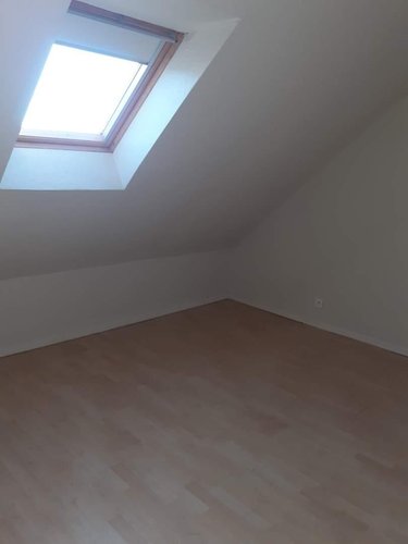 Location appartement Fougères 35300 Ille-et-Vilaine 77 m2 4 pièces 600 euros