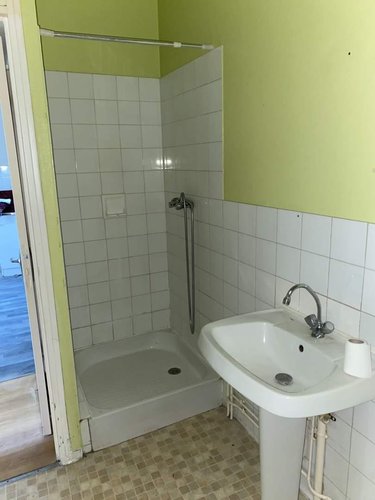 Location appartement Fougères 35300 Ille-et-Vilaine 32 m2 2 pièces 330 euros