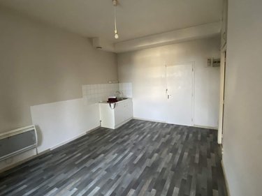 Location appartement Fougères 35300 Ille-et-Vilaine 32 m2 2 pièces 330 euros