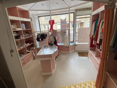 Fonds et murs commerciaux a vendre Fougères 35300 Ille-et-Vilaine 80 m2  135148 euros