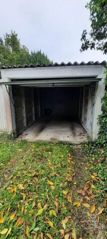 Garage et parking a vendre Marcillé-Robert 35240 Ille-et-Vilaine  12600 euros