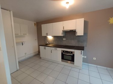 Location appartement Bain-de-Bretagne 35470 Ille-et-Vilaine 65 m2 3 pièces 800 euros
