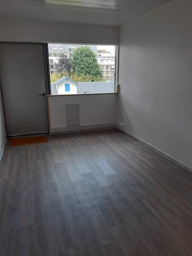 Fonds et murs commerciaux a vendre Tours 37000 Indre-et-Loire 72 m2  221432 euros