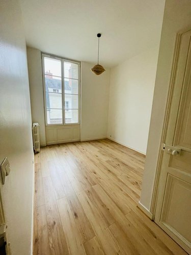 Location appartement Tours 37000 Indre-et-Loire 104 m2 4 pièces 1400 euros