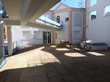 Fonds et murs commerciaux a vendre Tours 37000 Indre-et-Loire 96 m2  239200 euros