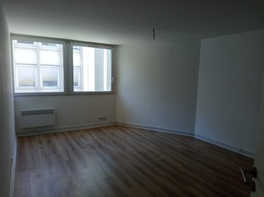 Fonds et murs commerciaux a vendre Tours 37000 Indre-et-Loire 96 m2  239200 euros