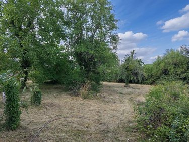 Terrain a batir a vendre La Croix-en-Touraine 37150 Indre-et-Loire 300 m2  74200 euros