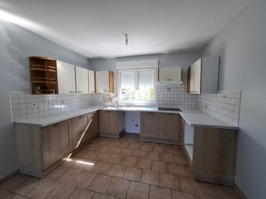 Location maison Bléré 37150 Indre-et-Loire 82 m2 4 pièces 850 euros