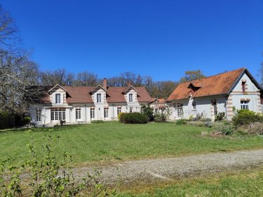 propriete a vendre Vallières-les-Grandes 41400 Loir-et-Cher 361 m2 9 pièces 884000 euros