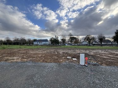 Terrain a batir a vendre Semblançay 37360 Indre-et-Loire 698 m2  93625 euros