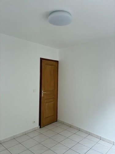 Location appartement Luynes 37230 Indre-et-Loire 39 m2 2 pièces 480 euros