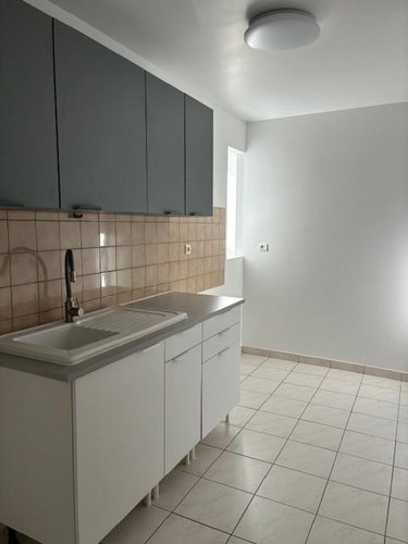 Location appartement Luynes 37230 Indre-et-Loire 39 m2 2 pièces 480 euros