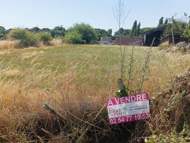 Terrain a batir a vendre Saint-Amand-Longpré 41310 Loir-et-Cher 2520 m2  44000 euros