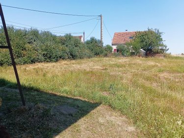 Terrain a batir a vendre Saint-Amand-Longpré 41310 Loir-et-Cher 2520 m2  44000 euros