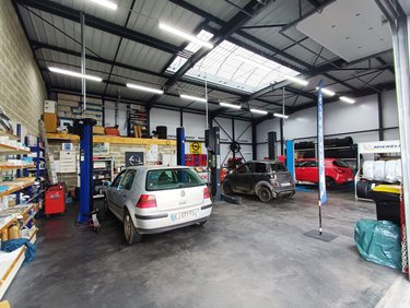 Fonds et murs commerciaux a vendre Saint-Ouen 41100 Loir-et-Cher 300 m2  96000 euros