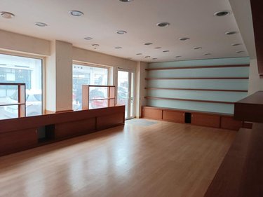 Location fonds et murs commerciaux Vendôme 41100 Loir-et-Cher 100 m2  800 euros